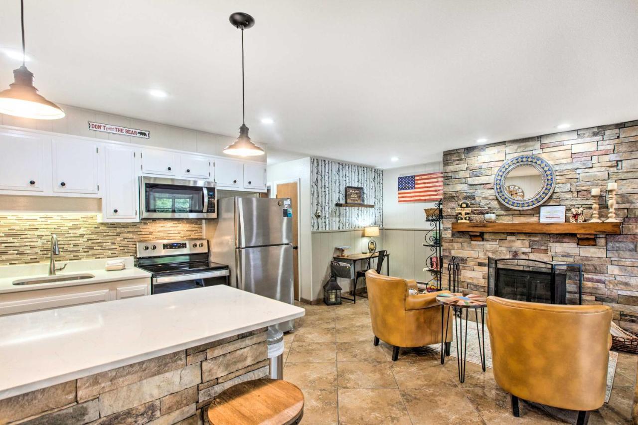 Main St Red River Ski Condo With Mountain View! Εξωτερικό φωτογραφία