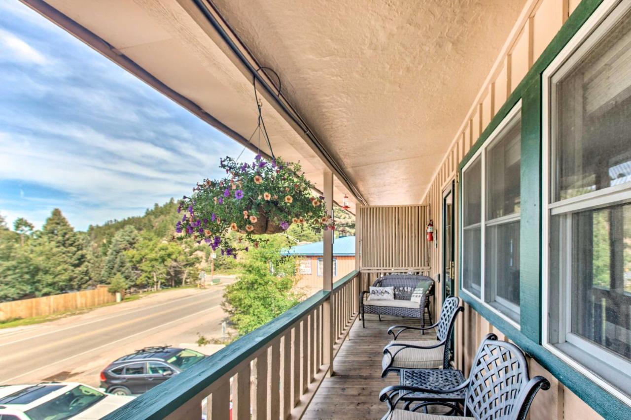 Main St Red River Ski Condo With Mountain View! Εξωτερικό φωτογραφία