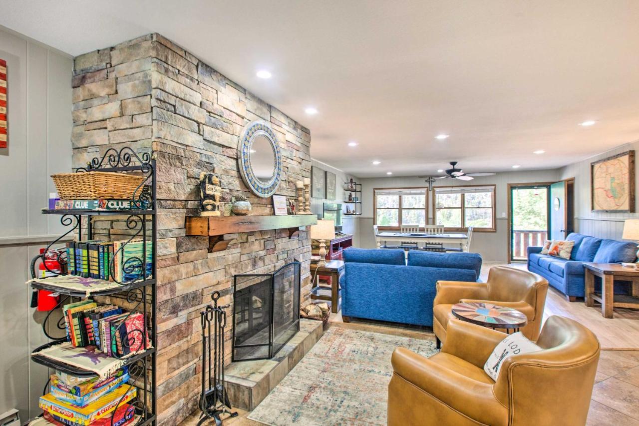 Main St Red River Ski Condo With Mountain View! Εξωτερικό φωτογραφία