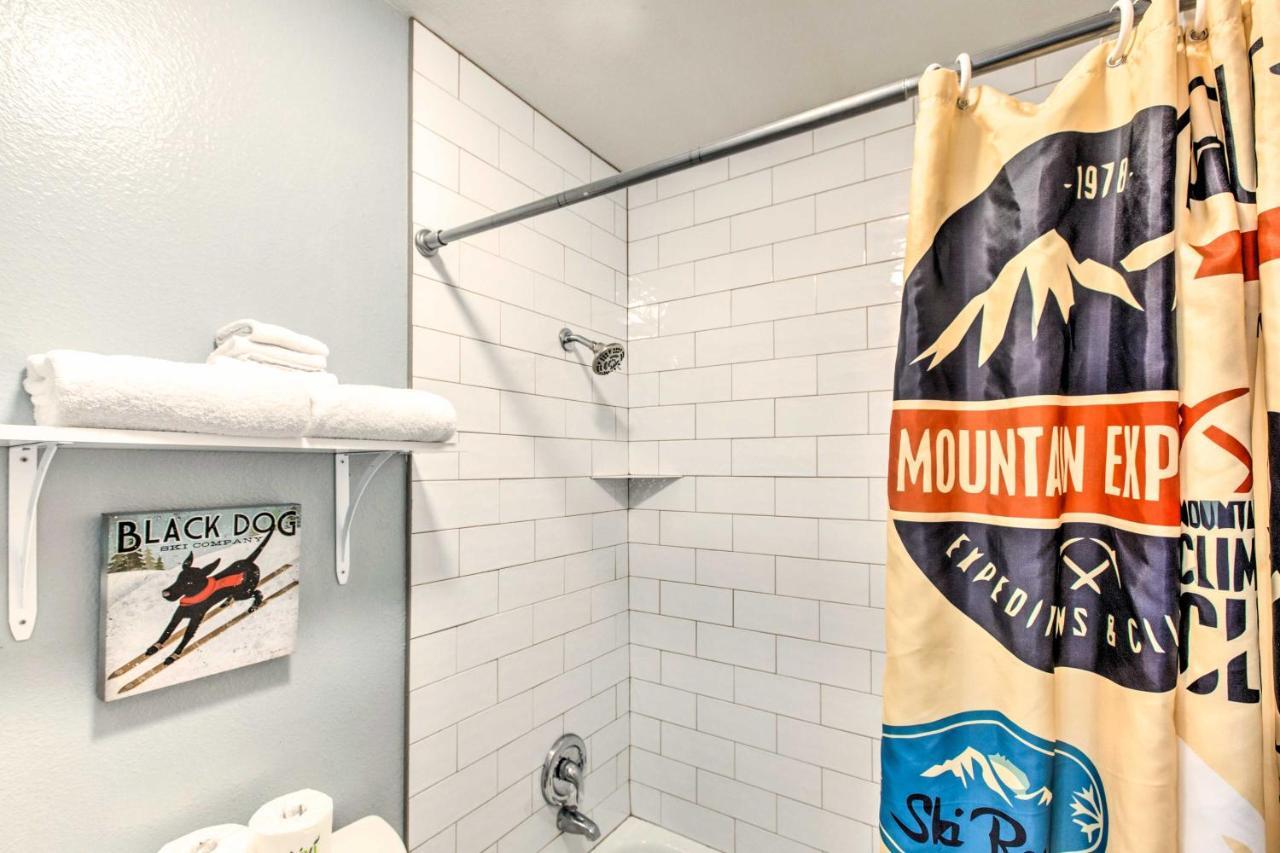 Main St Red River Ski Condo With Mountain View! Εξωτερικό φωτογραφία