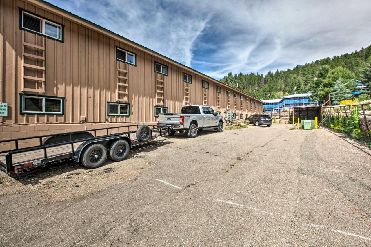 Main St Red River Ski Condo With Mountain View! Εξωτερικό φωτογραφία