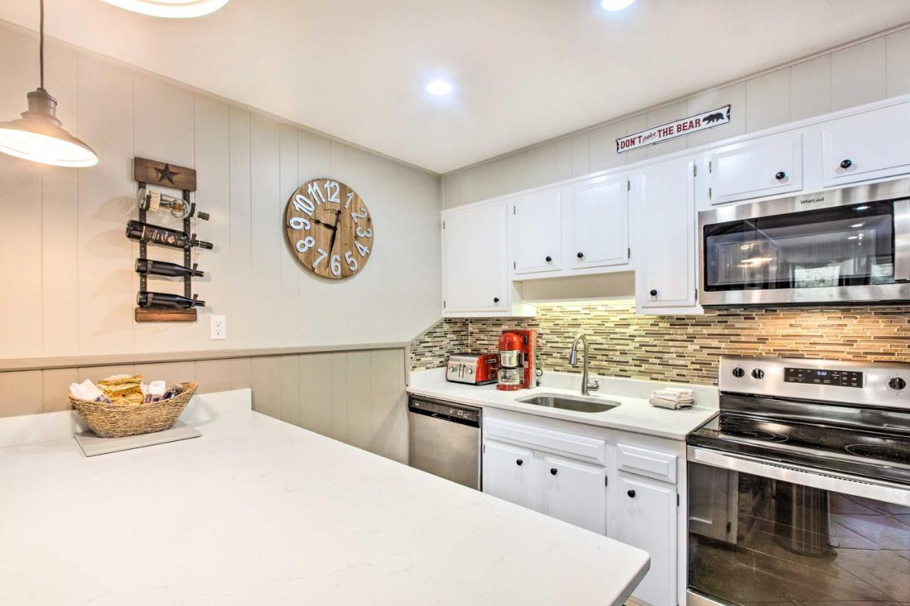 Main St Red River Ski Condo With Mountain View! Εξωτερικό φωτογραφία
